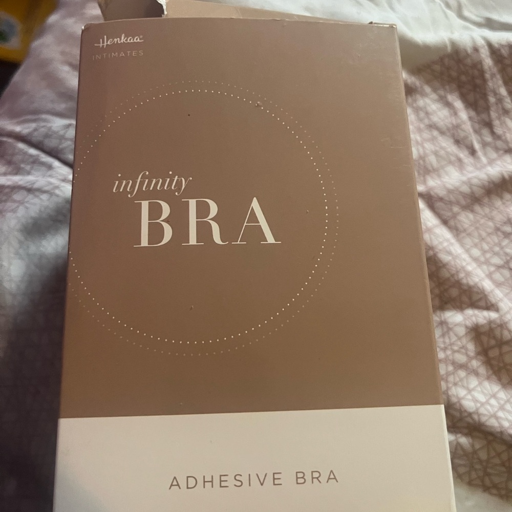Henkaa infinity bra adhesive bra D cup